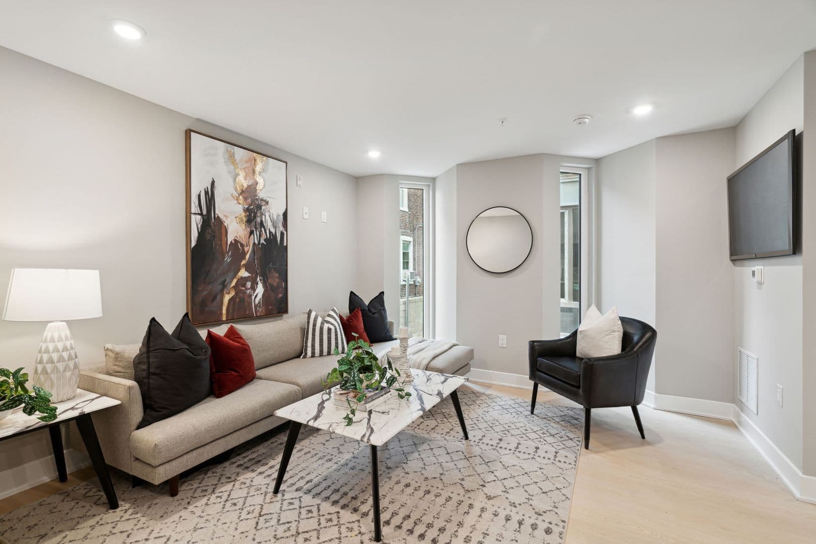 Philadelphia Apartment: 6604 Ridge Ave