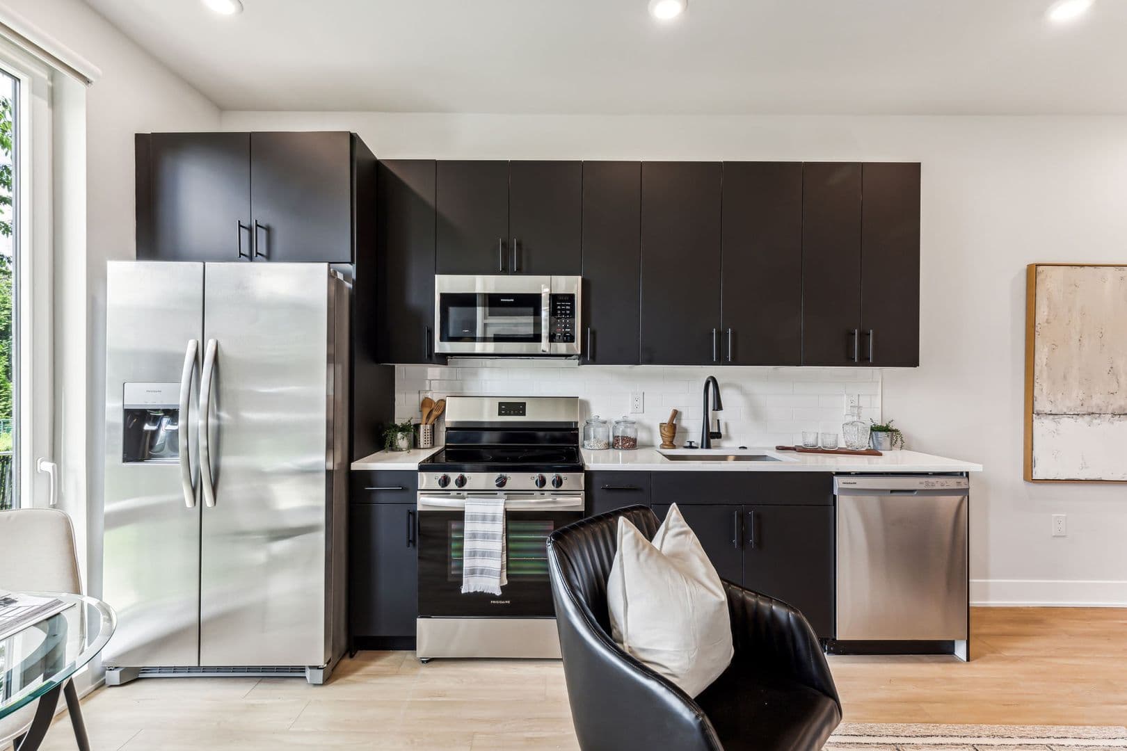 Philadelphia Apartment: 6910 Ridge Avenue