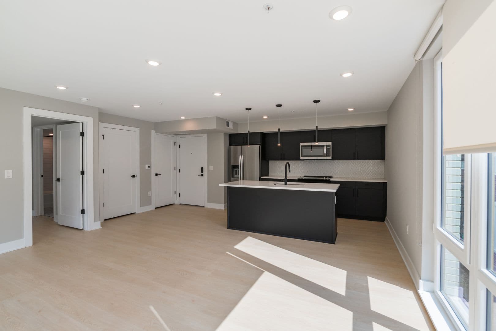 Philadelphia Apartment: 6604 Ridge Ave