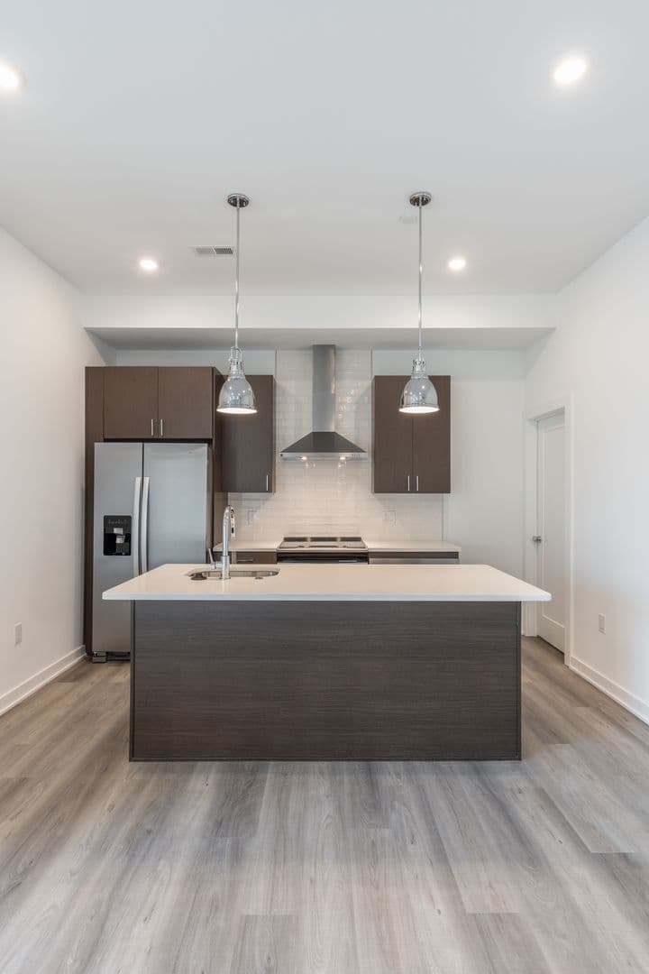 Philadelphia Apartment: 710 N 16th St