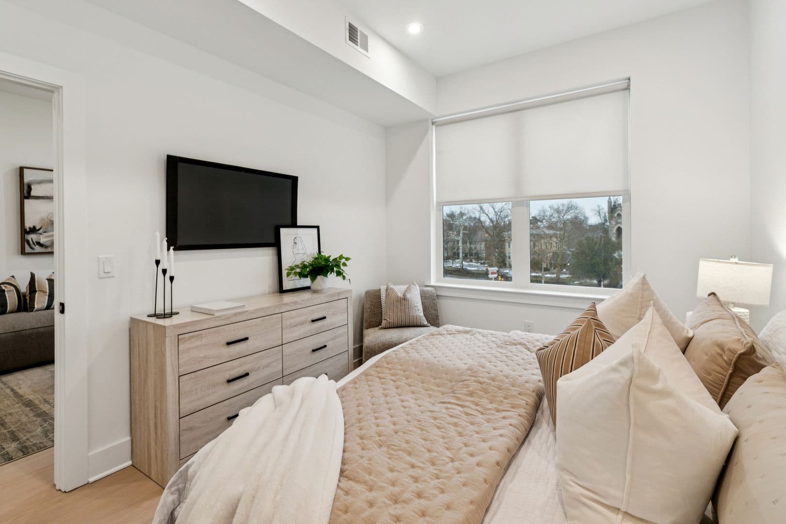 Philadelphia Apartment: 20-30 W Allens Ln