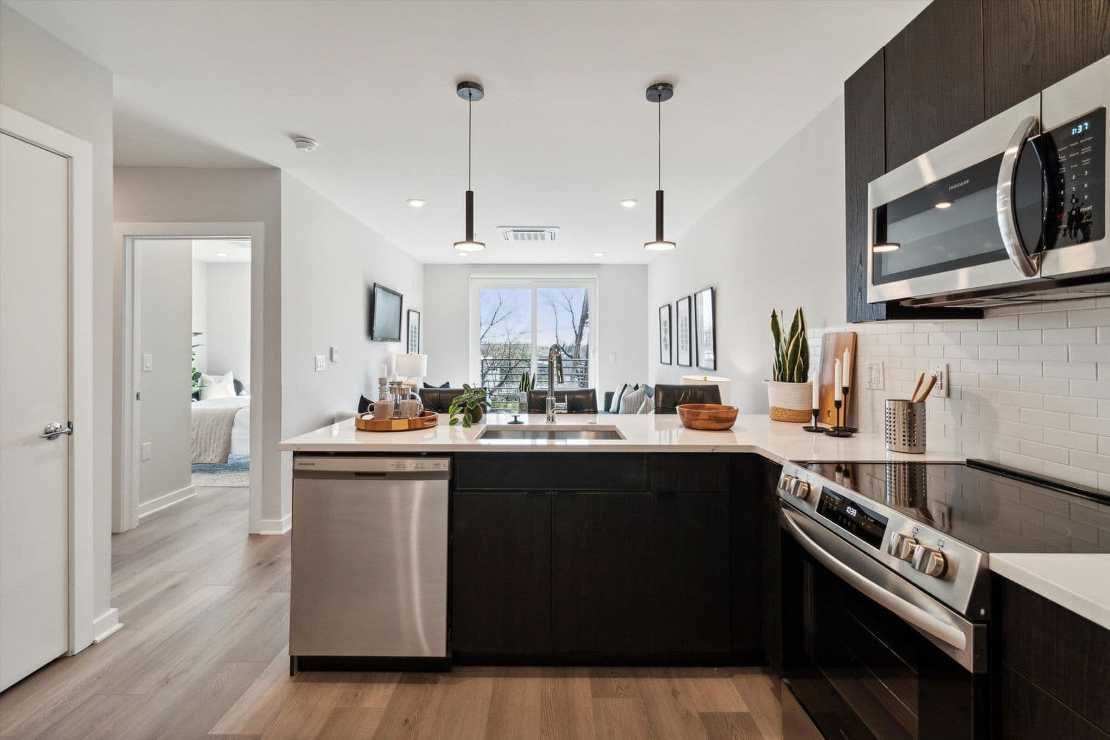 Philadelphia Apartment: 3449 Scotts Ln