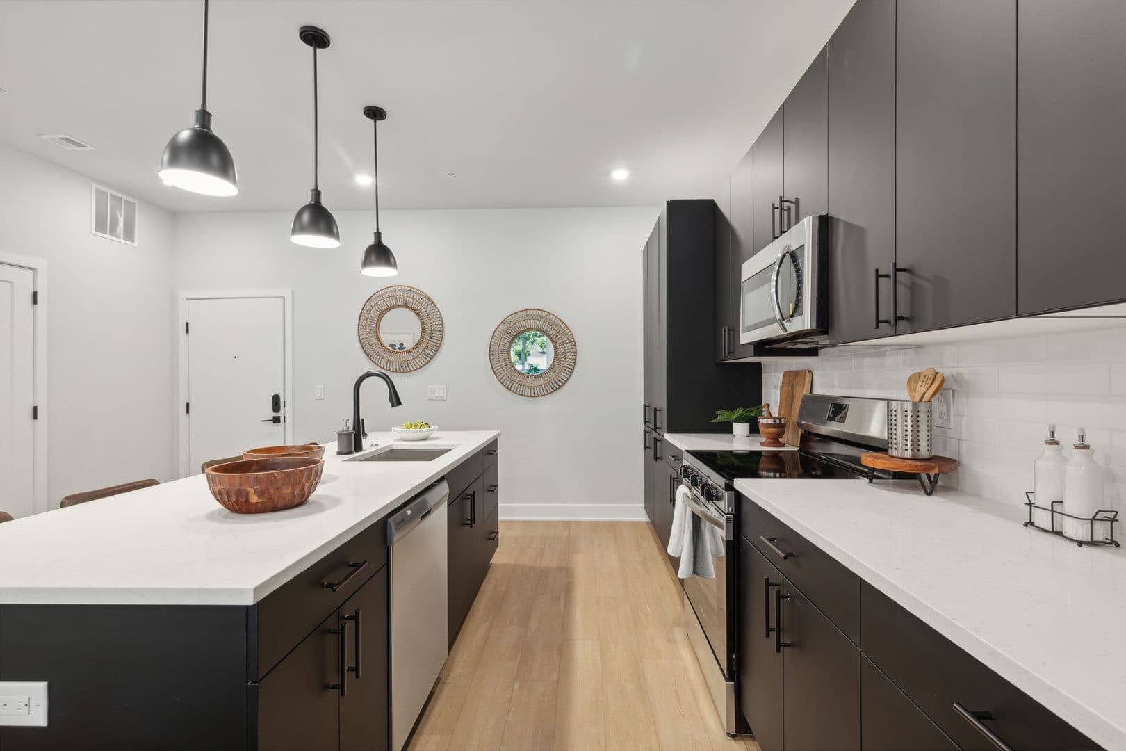 Philadelphia Apartment: 6910 Ridge Avenue