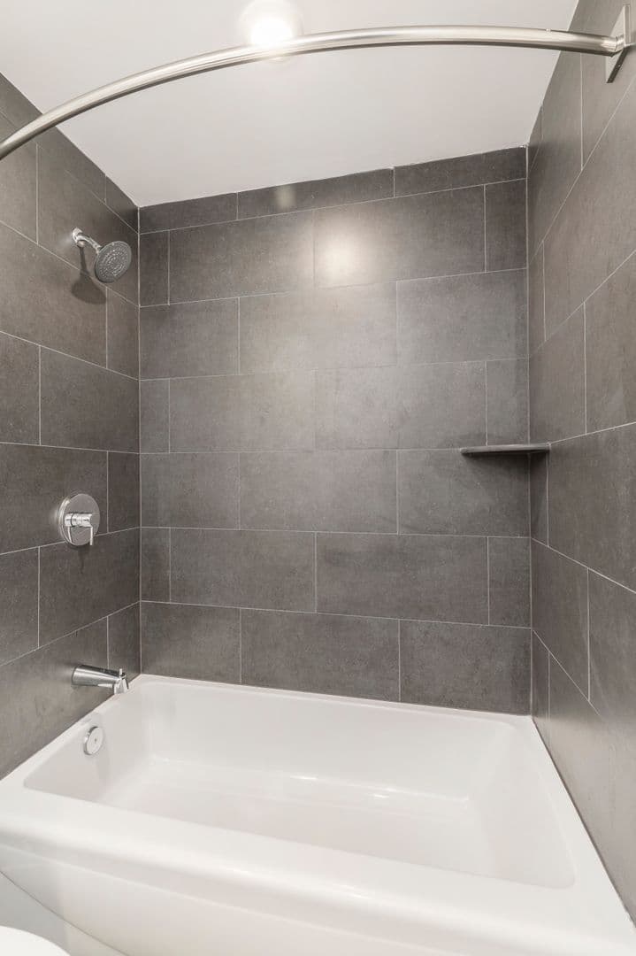 Philadelphia Apartment: 3449 Scotts Ln