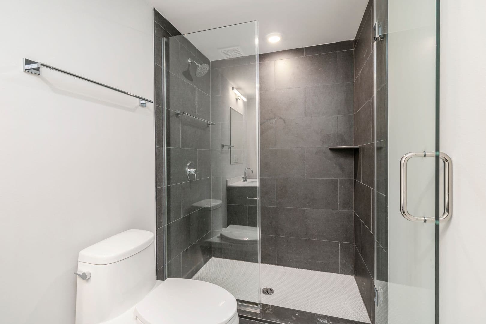 Philadelphia Apartment: 3449 Scotts Ln