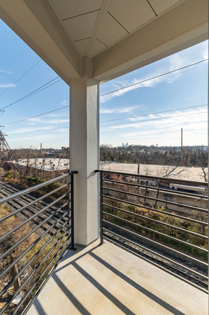 Philadelphia Apartment: 3449 Scotts Ln