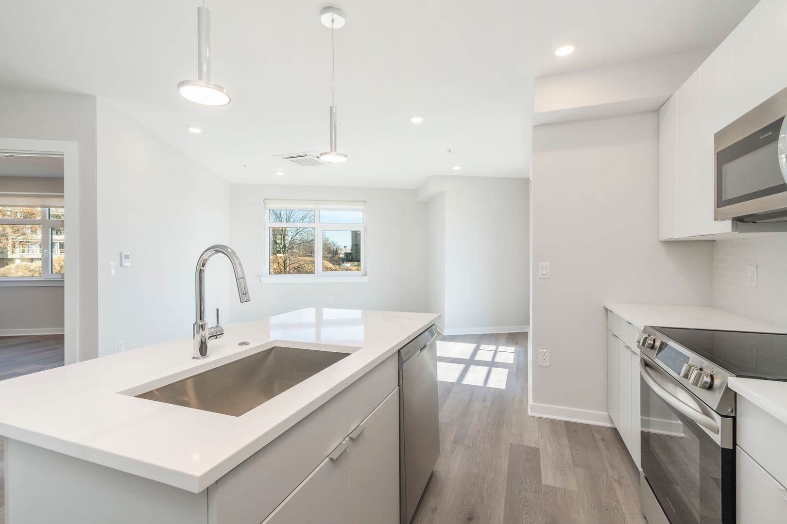 Philadelphia Apartment: 3449 Scotts Ln