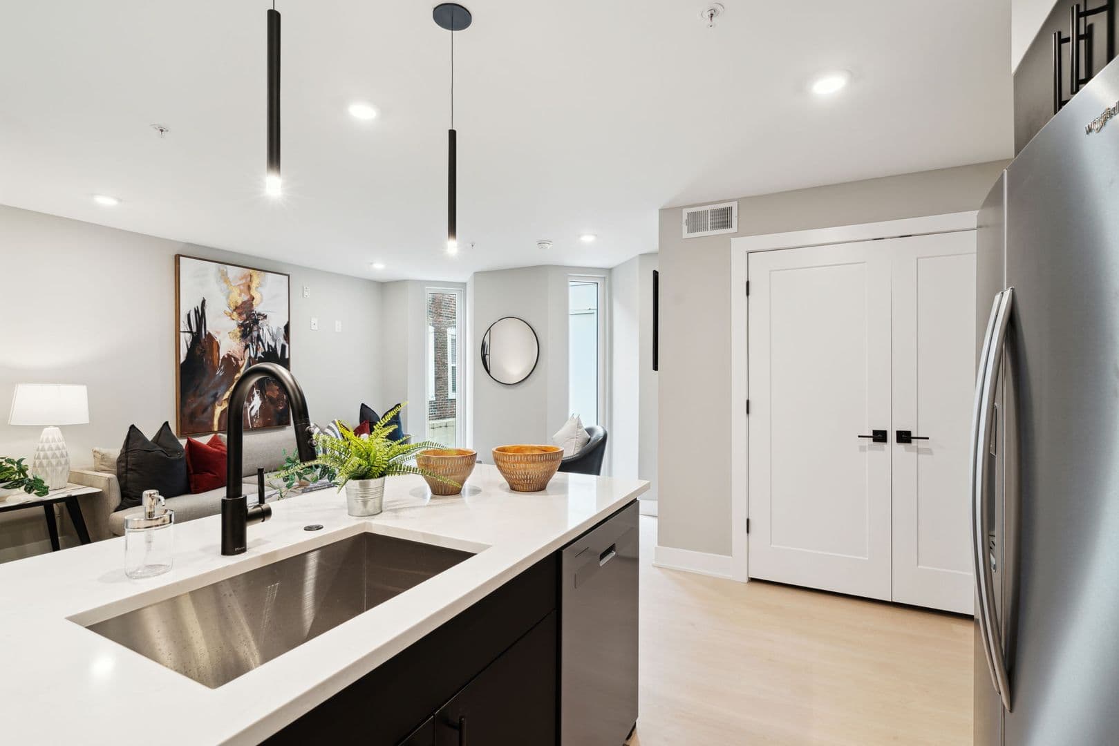Philadelphia Apartment: 6604 Ridge Ave