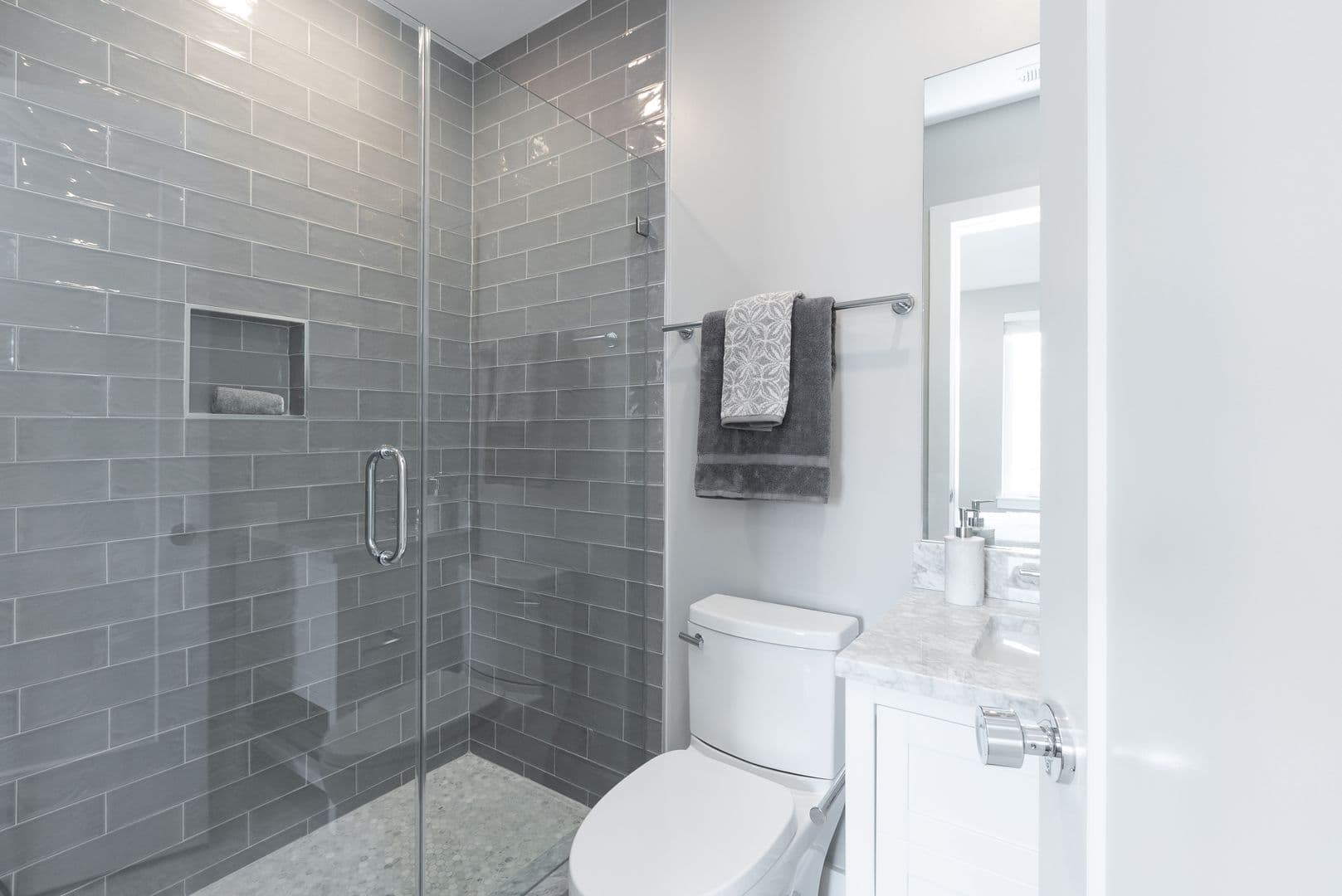 Philadelphia Apartment: 45 W Haines Street