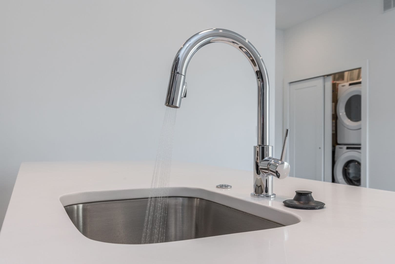 Philadelphia Apartment: 710 N 16th St