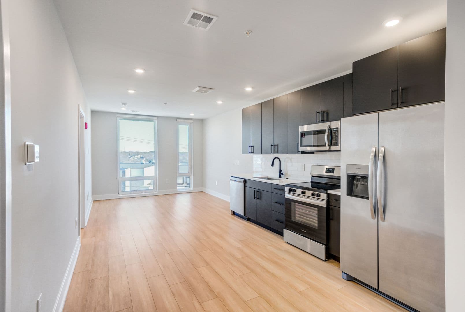 Philadelphia Apartment: 6910 Ridge Avenue