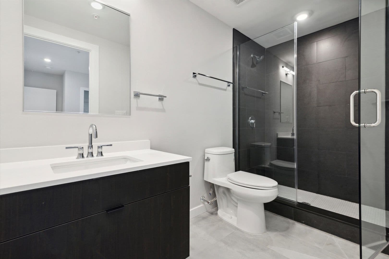 Philadelphia Apartment: 3449 Scotts Ln