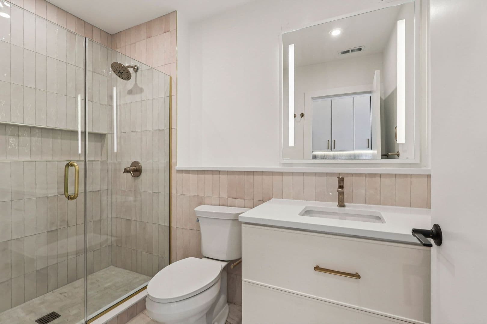 Philadelphia Apartment: 20-30 W Allens Ln