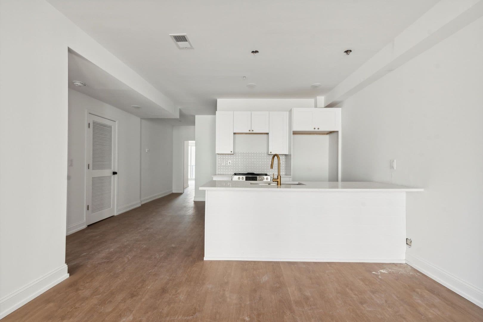 Philadelphia Apartment: 1614 Ridge Ave