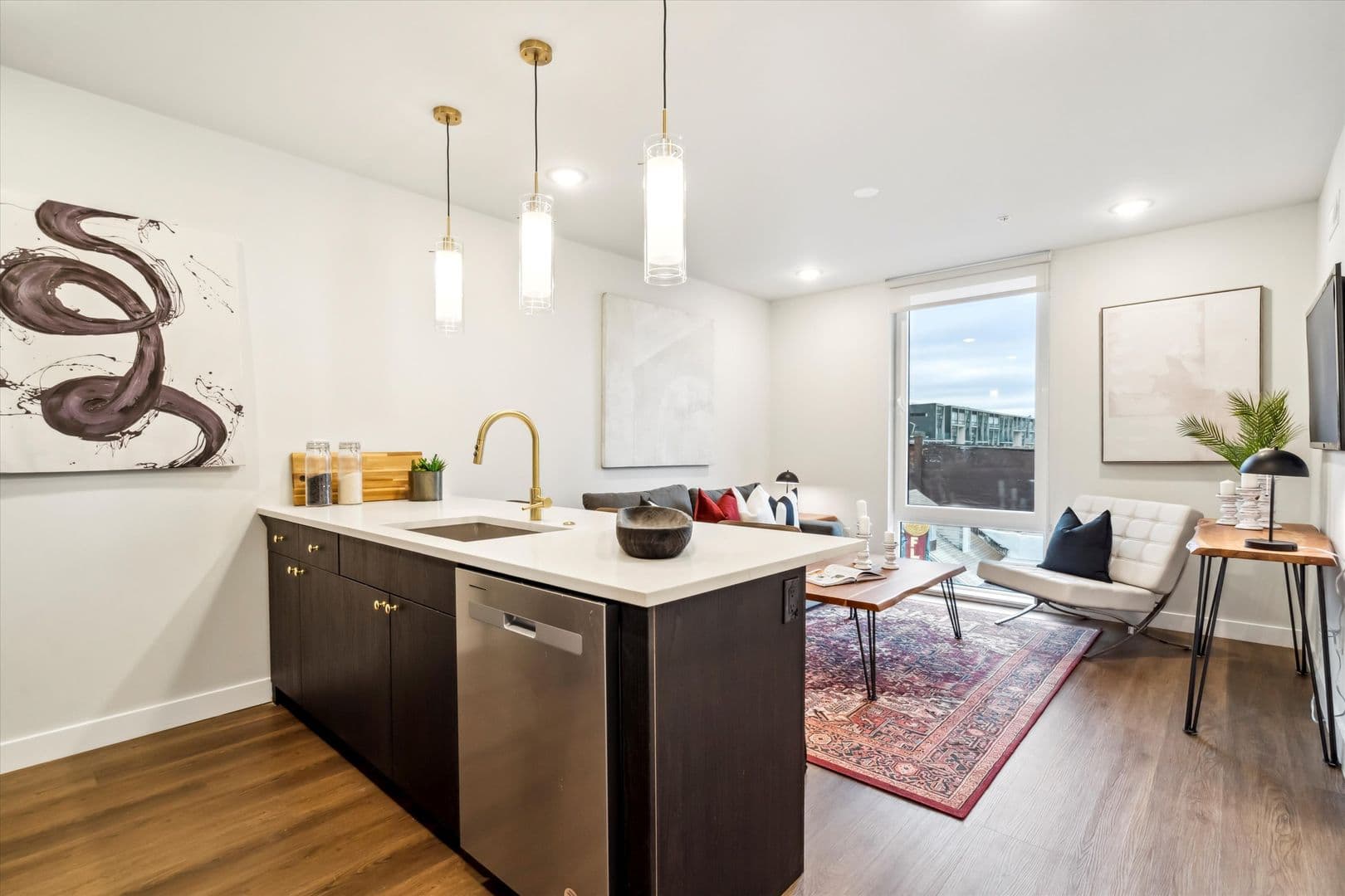 Philadelphia Apartment: 1102 Germantown Avenue