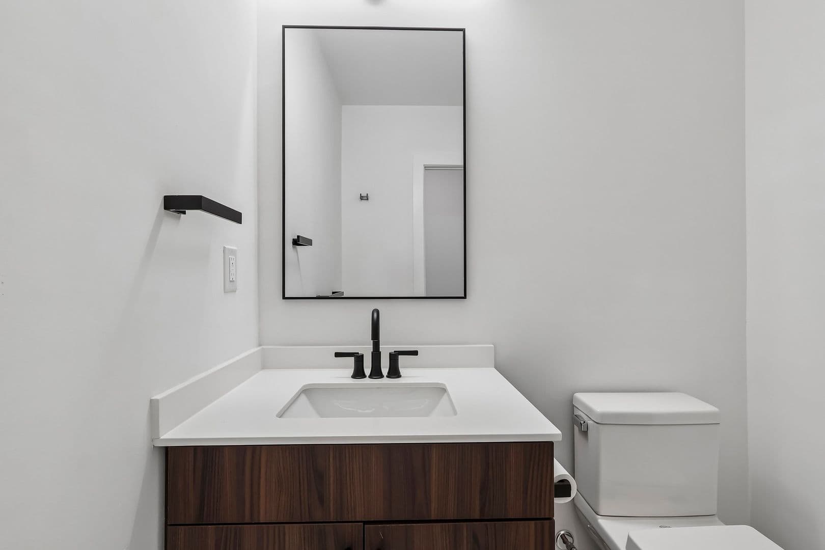 Jenkintown Apartment: 501 Washington Ln