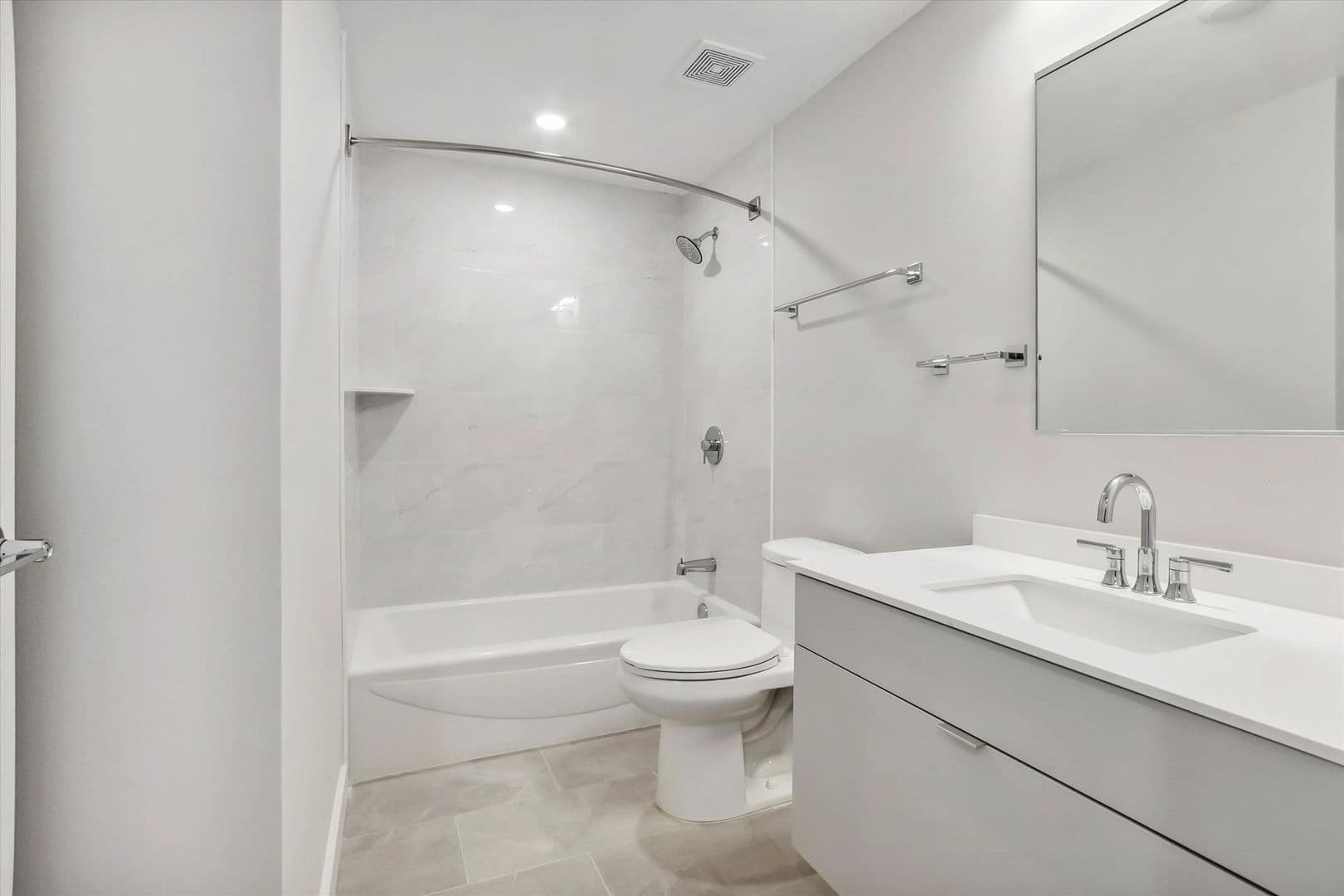 Philadelphia Apartment: 3449 Scotts Ln