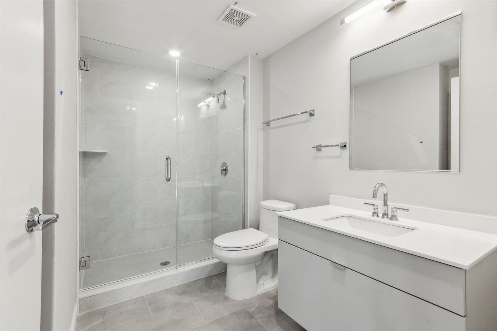Philadelphia Apartment: 3449 Scotts Ln
