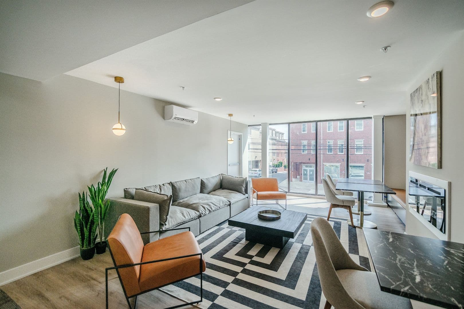 Philadelphia Apartment: 6604 Ridge Ave
