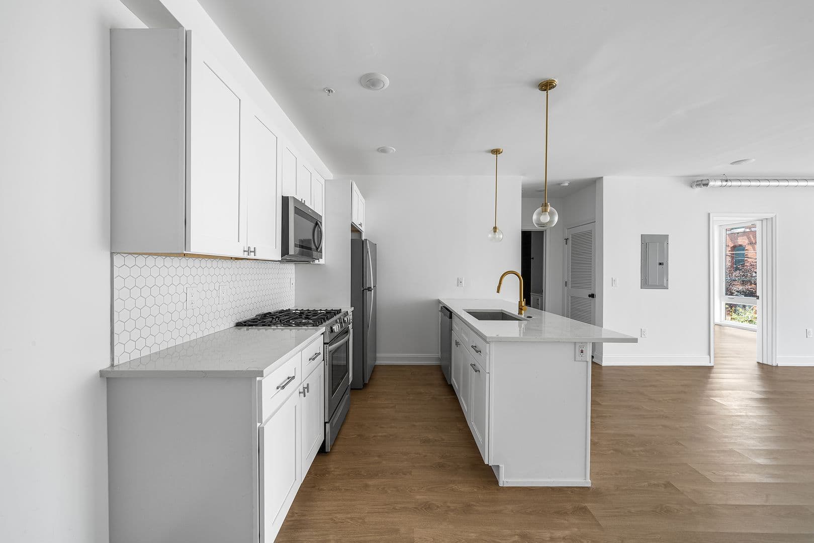 Philadelphia Apartment: 1614 Ridge Ave