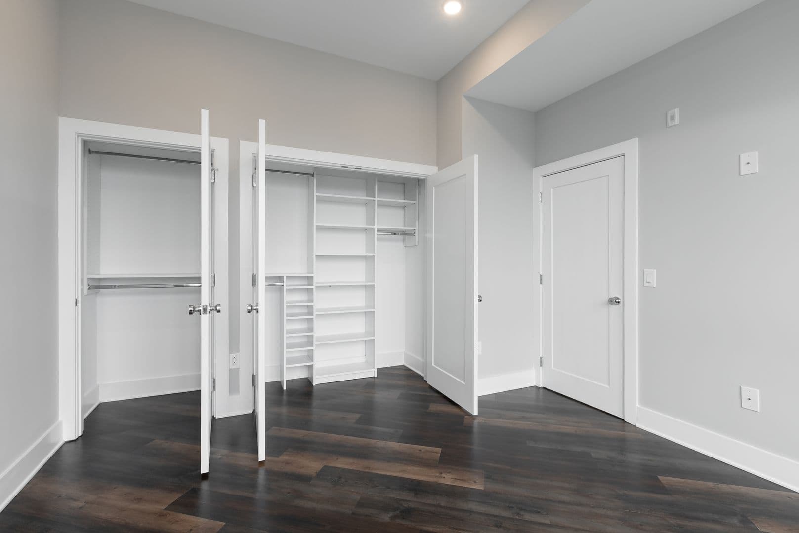 Philadelphia Apartment: 1555 Ridge Avenue