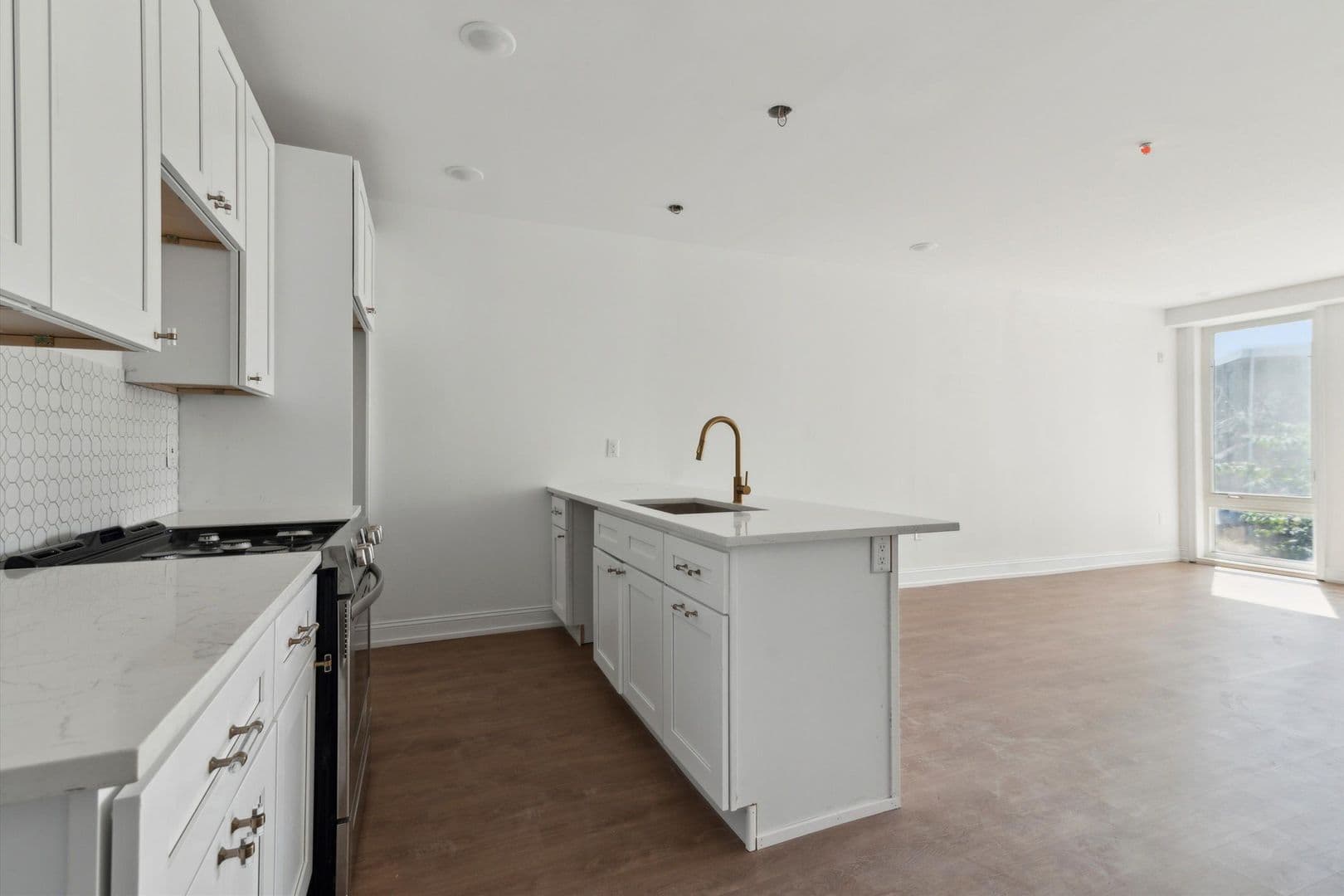 Philadelphia Apartment: 1614 Ridge Ave