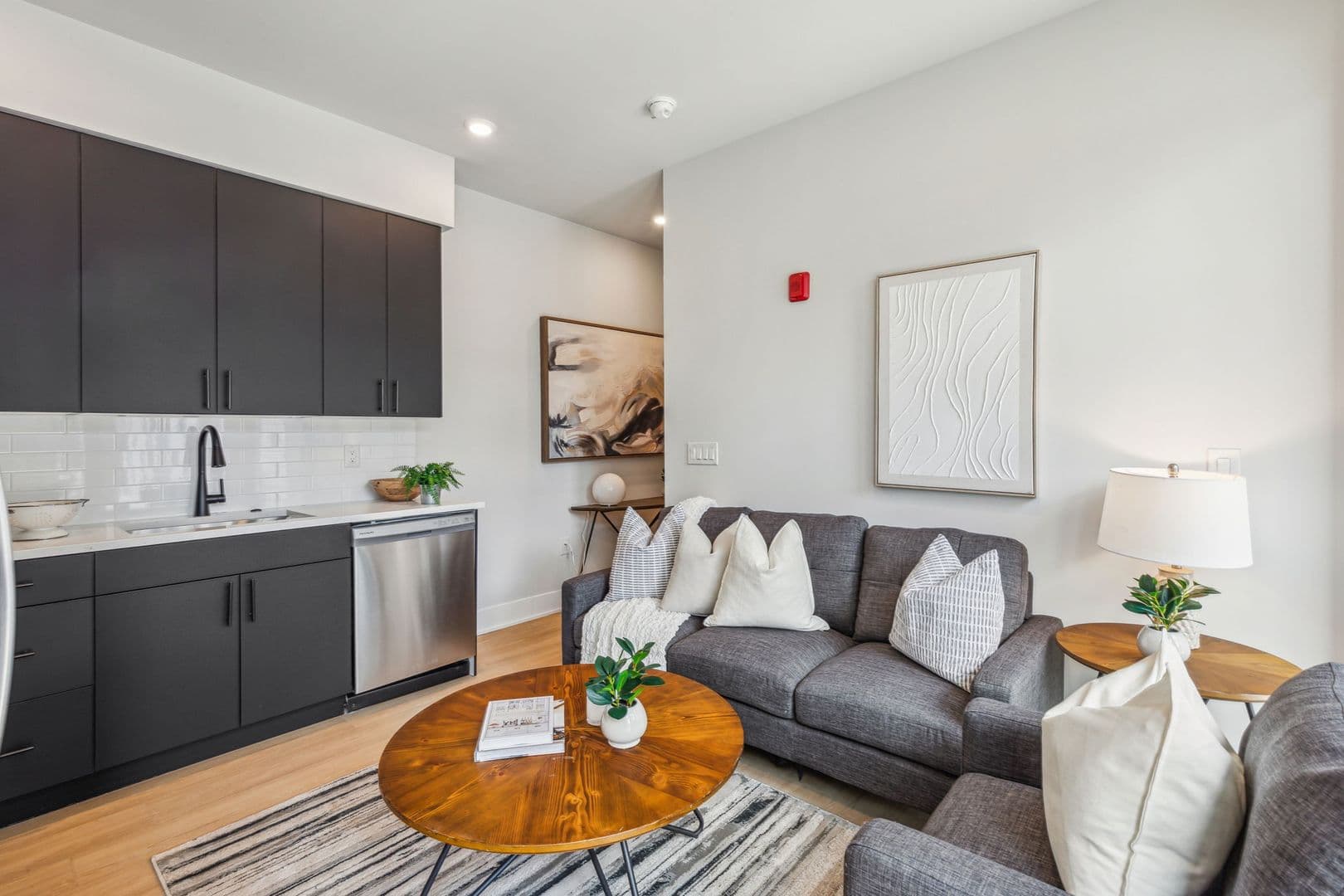 Philadelphia Apartment: 6910 Ridge Avenue