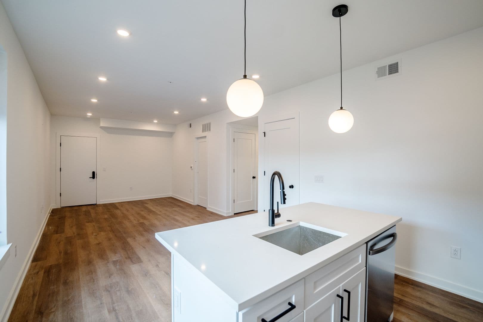 Philadelphia Apartment: 5904 Germantown Ave