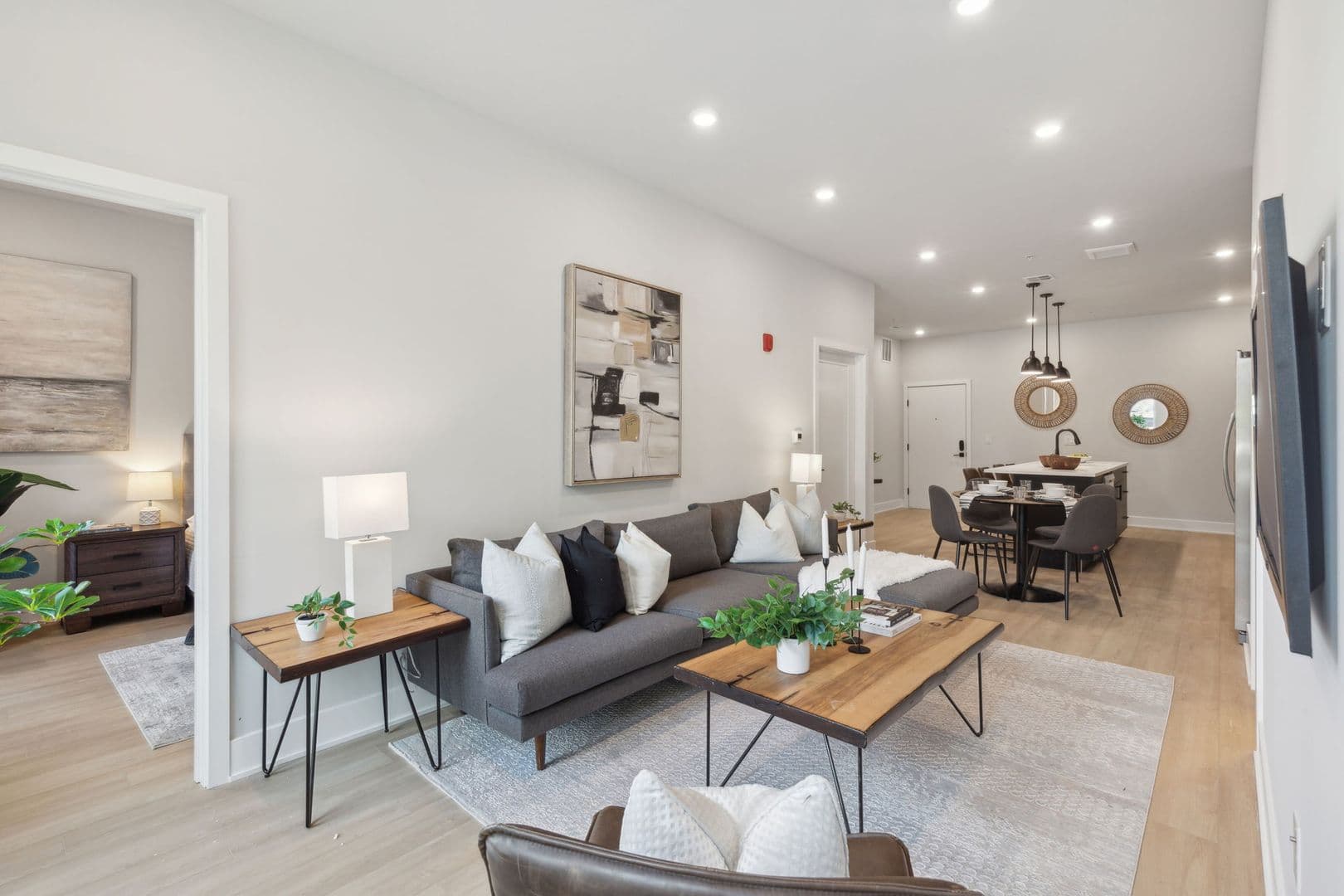 Philadelphia Apartment: 6910 Ridge Avenue