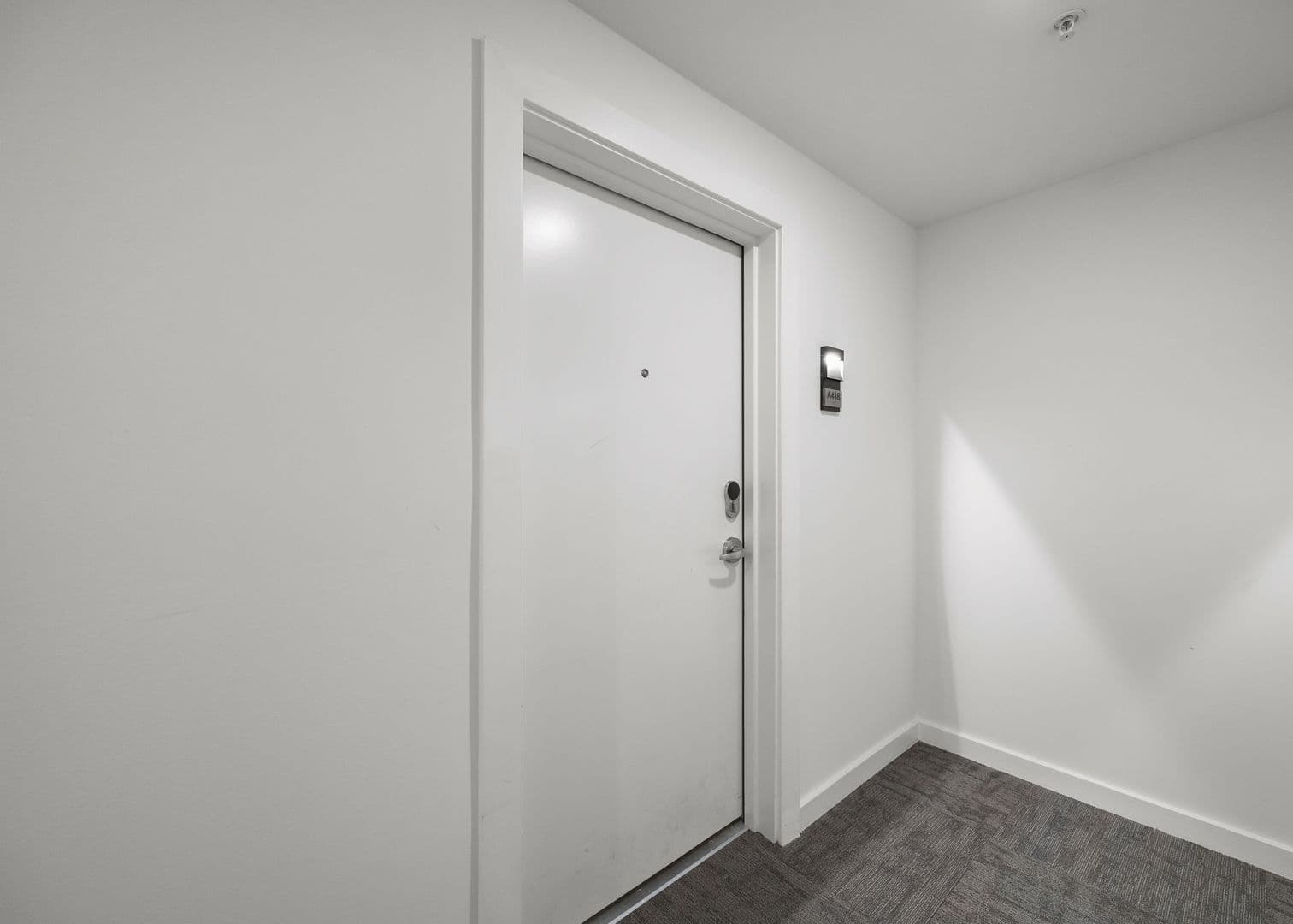 Philadelphia Apartment: 3449 Scotts Ln