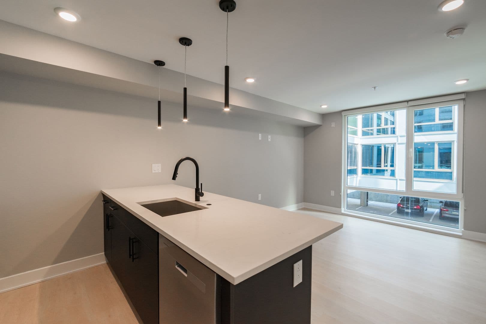 Philadelphia Apartment: 6604 Ridge Ave
