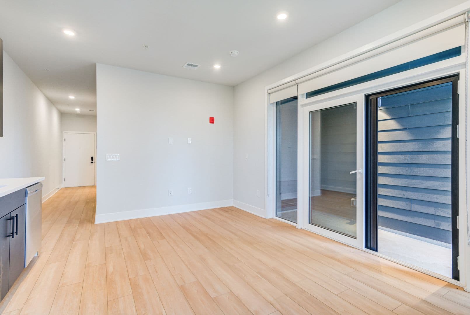 Philadelphia Apartment: 6910 Ridge Avenue