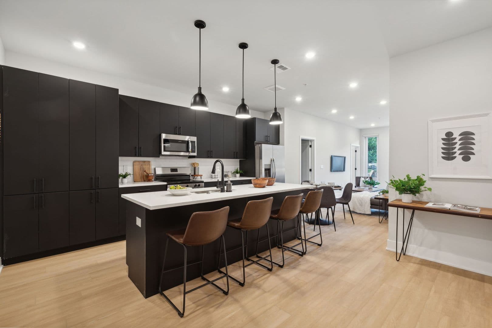 Philadelphia Apartment: 6910 Ridge Avenue