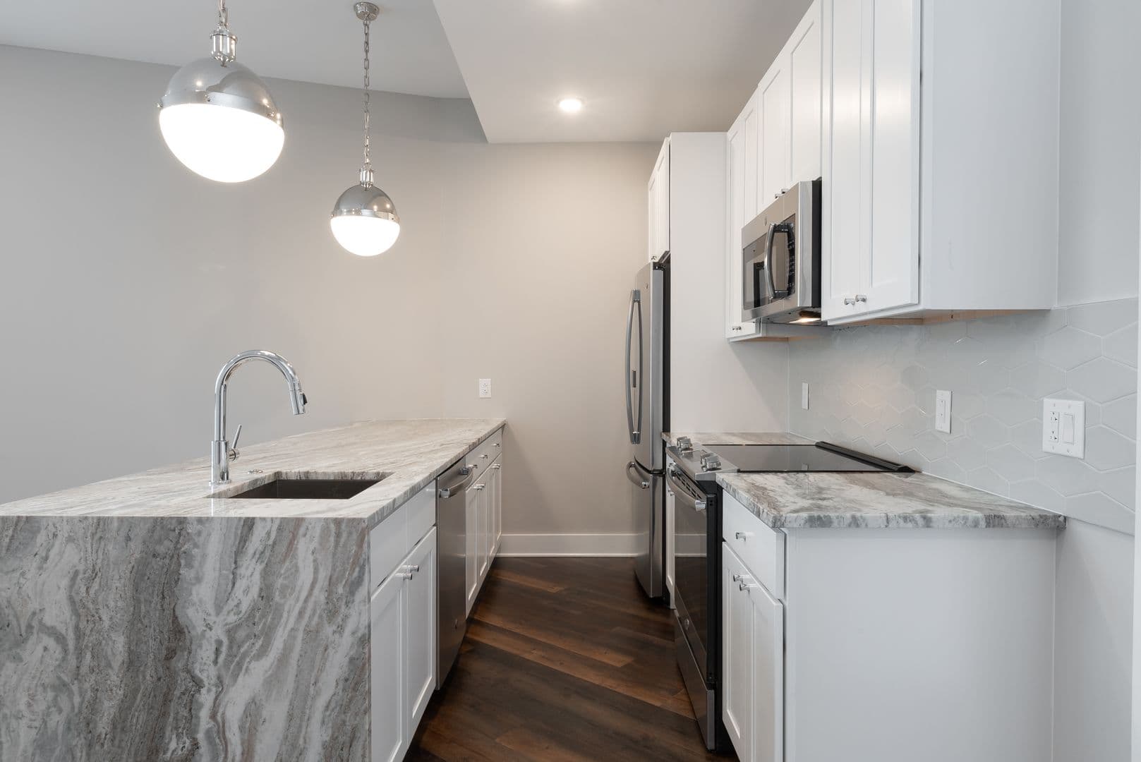 Philadelphia Apartment: 1555 Ridge Avenue