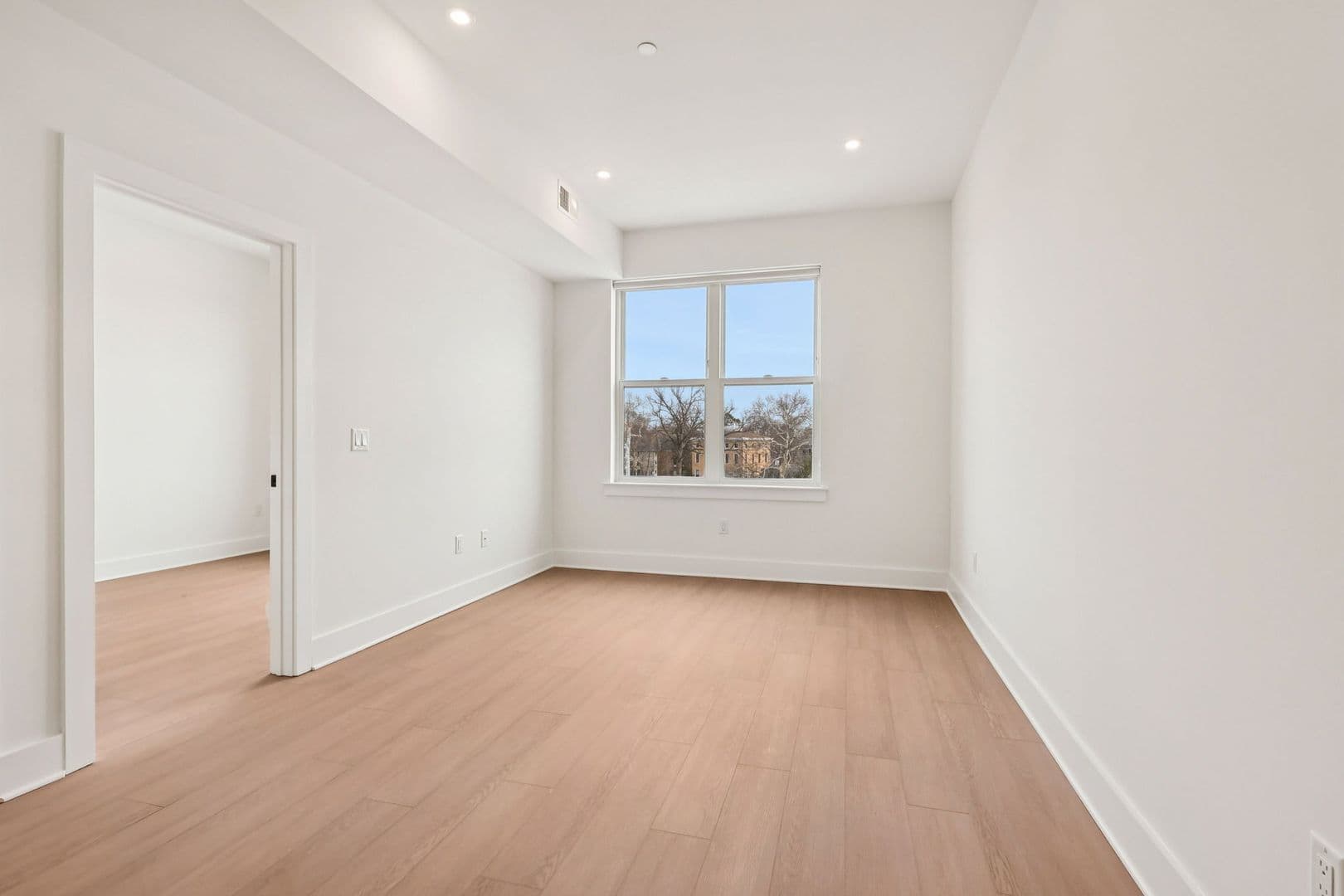 Philadelphia Apartment: 20-30 W Allens Ln