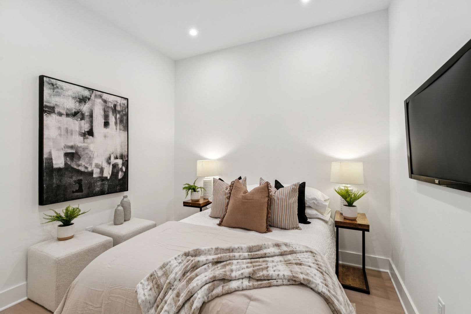 Philadelphia Apartment: 20-30 W Allens Ln