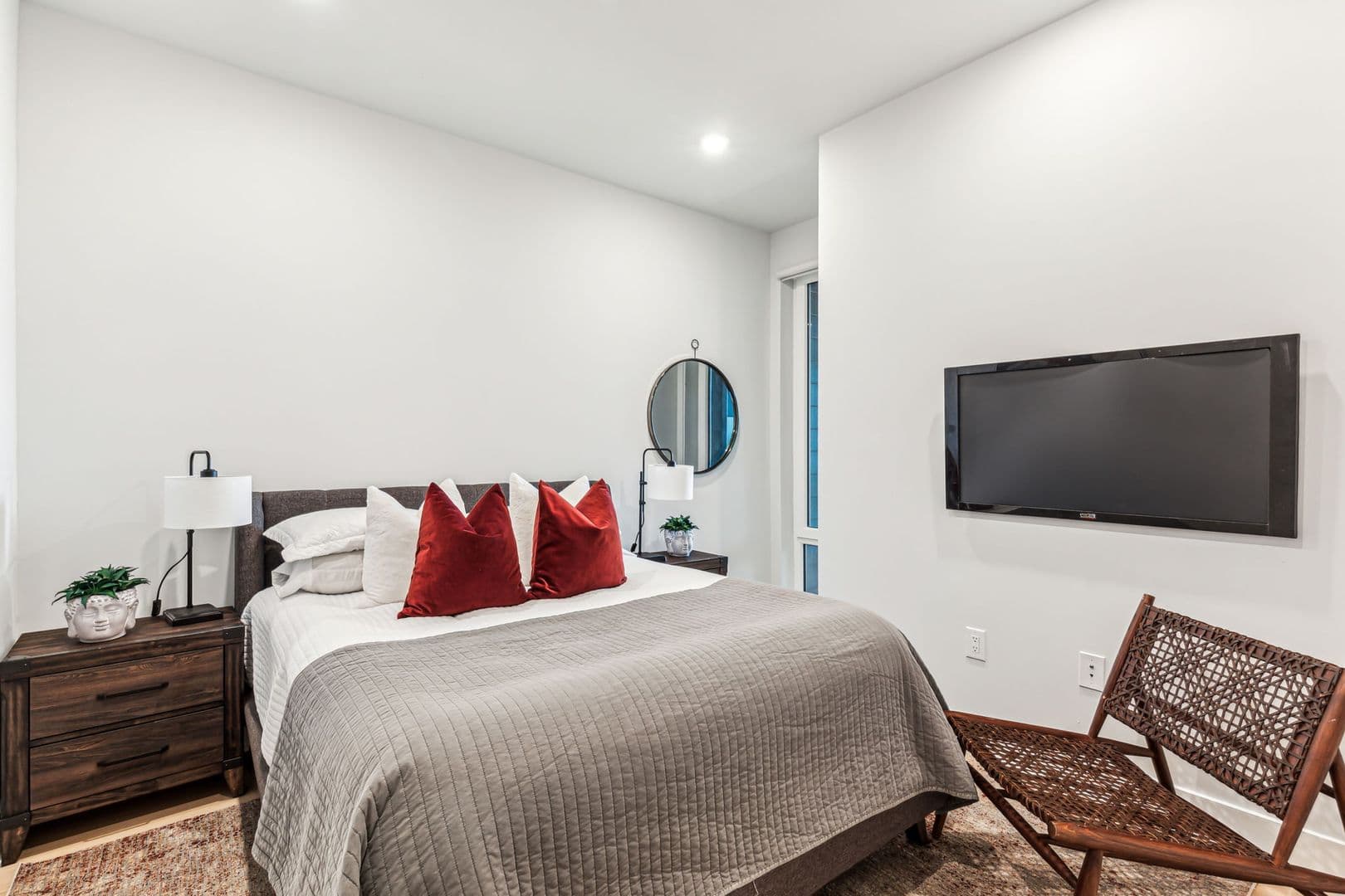 Philadelphia Apartment: 6910 Ridge Avenue