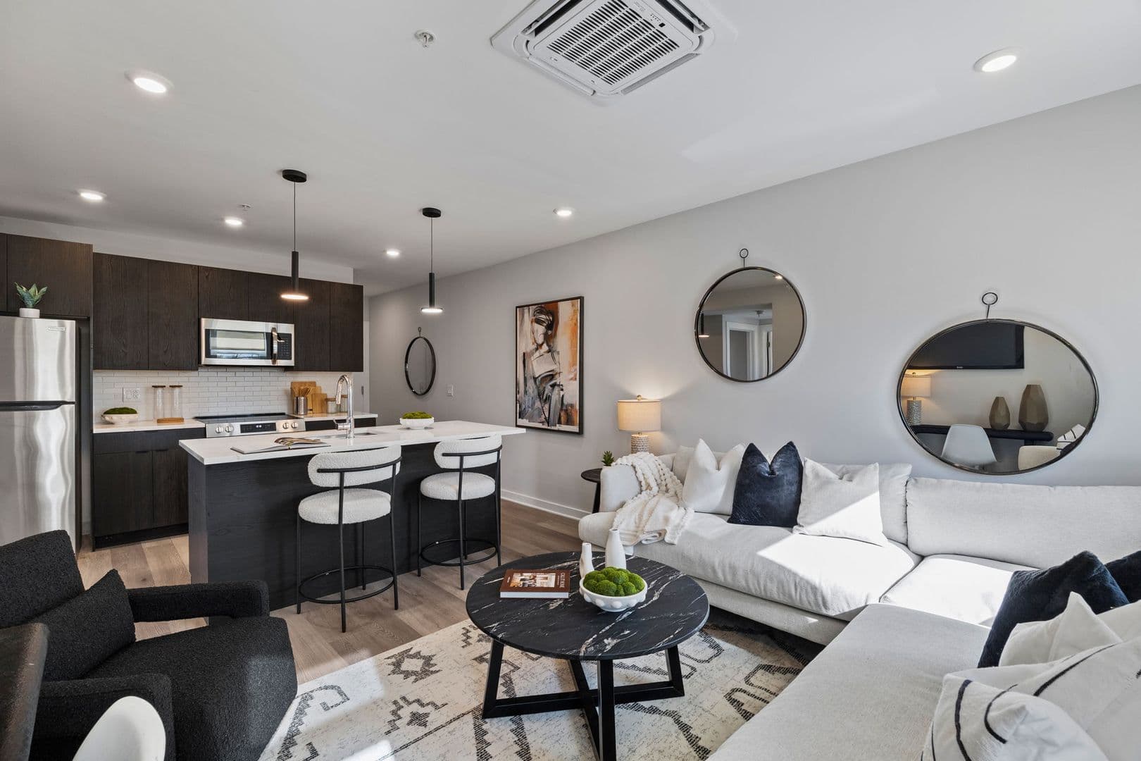Philadelphia Apartment: 3449 Scotts Ln