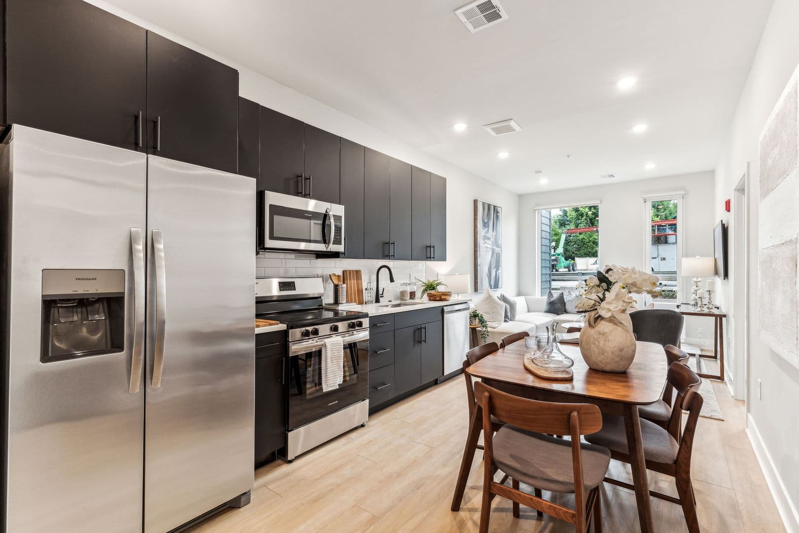 Philadelphia Apartment: 6910 Ridge Avenue