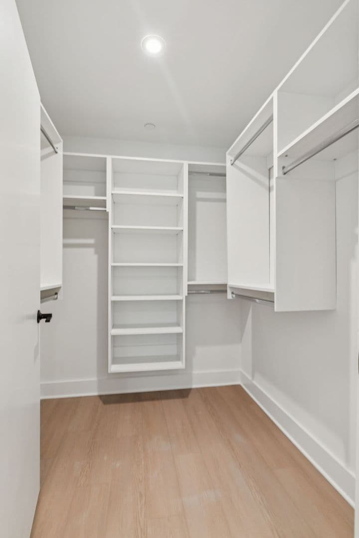 Philadelphia Apartment: 20-30 W Allens Ln