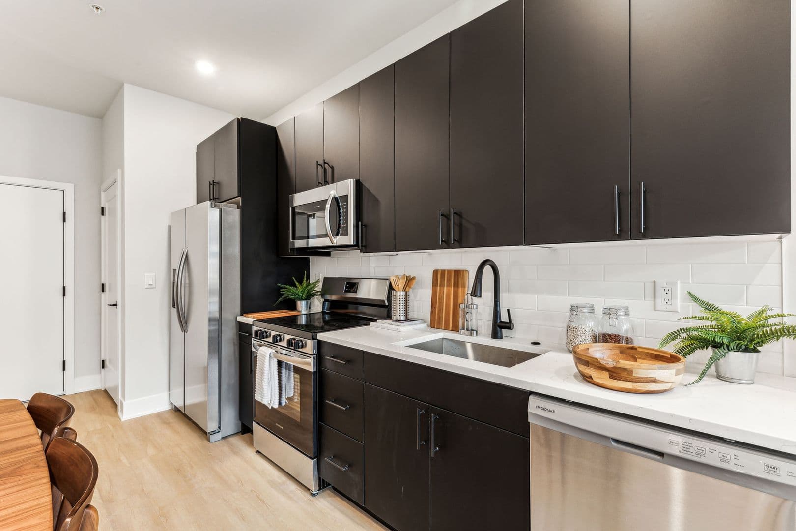 Philadelphia Apartment: 6910 Ridge Avenue