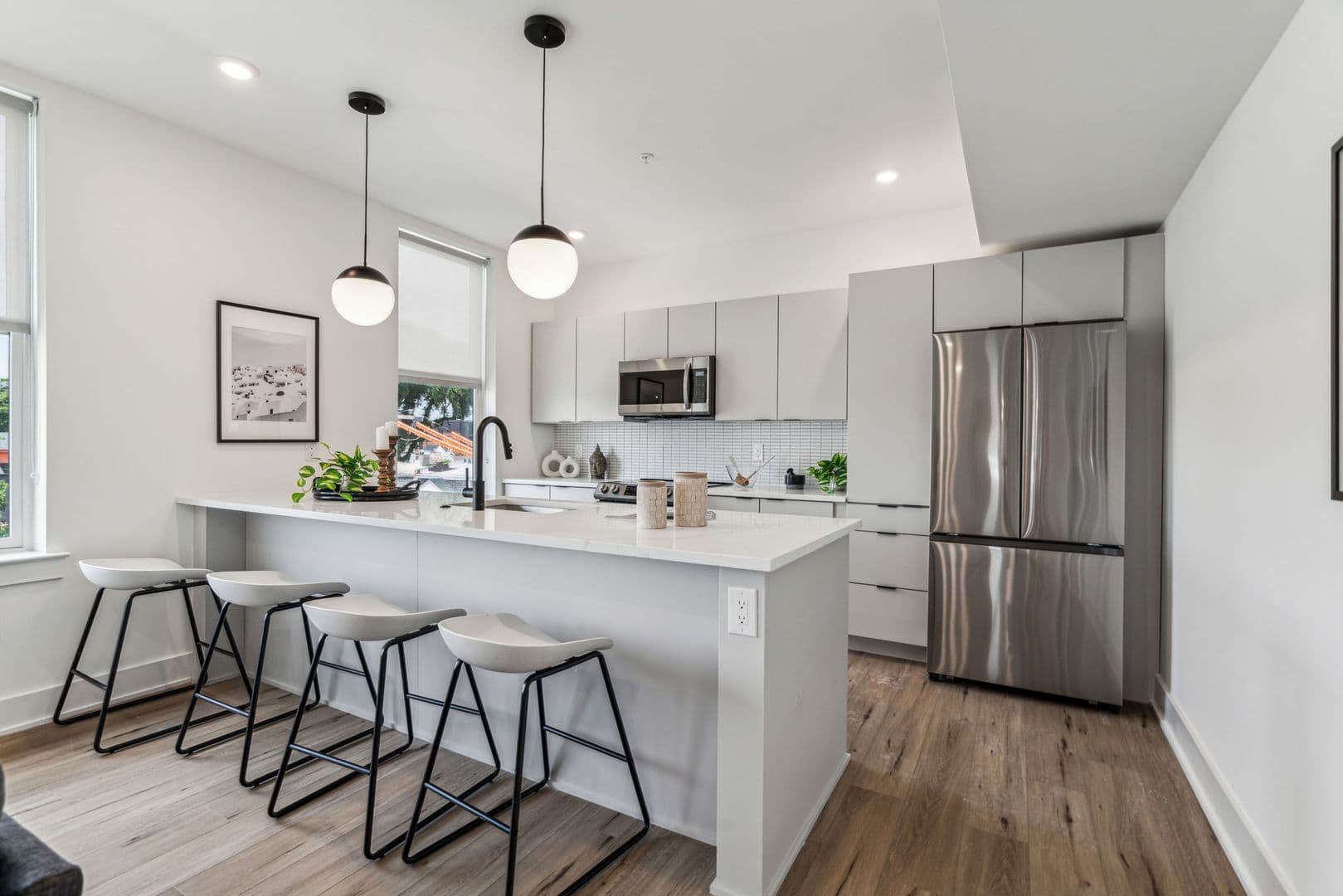 Philadelphia Apartment: 139 W Chelten Ave