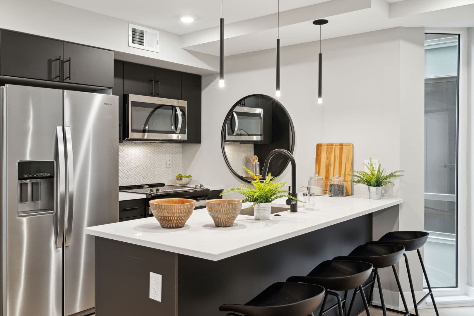 Philadelphia Apartment: 6604 Ridge Ave
