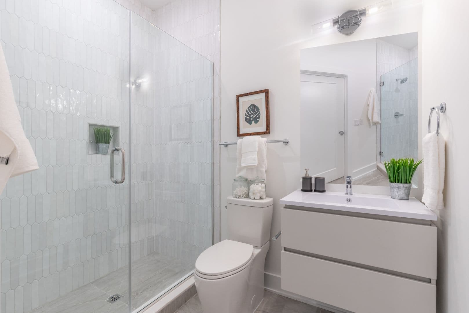 Philadelphia Apartment: 5545 Pulaski Avenue