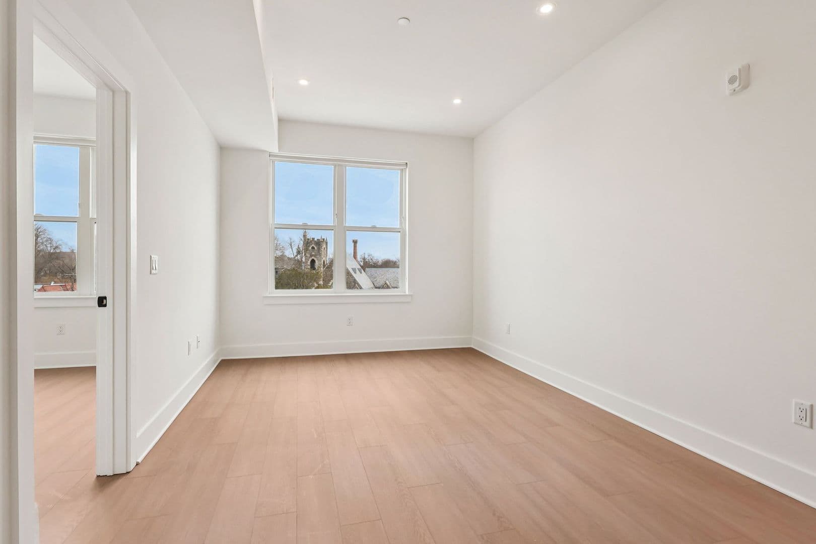 Philadelphia Apartment: 20-30 W Allens Ln