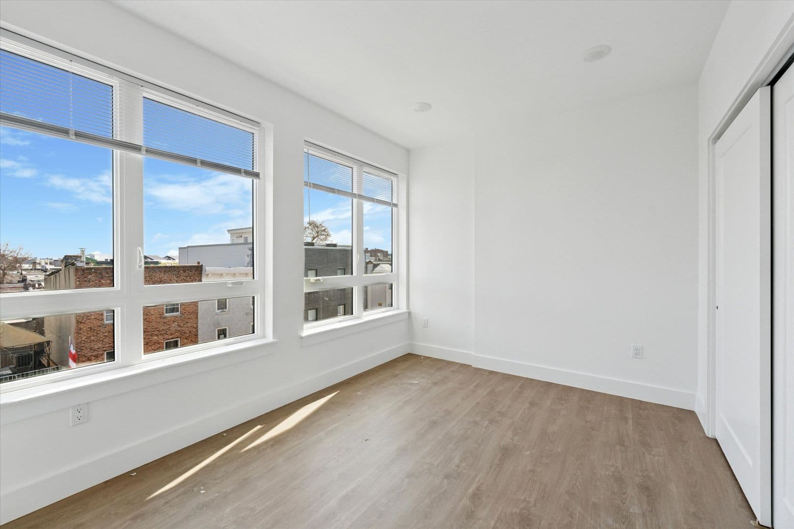 Philadelphia Apartment: 2520 N Front Street