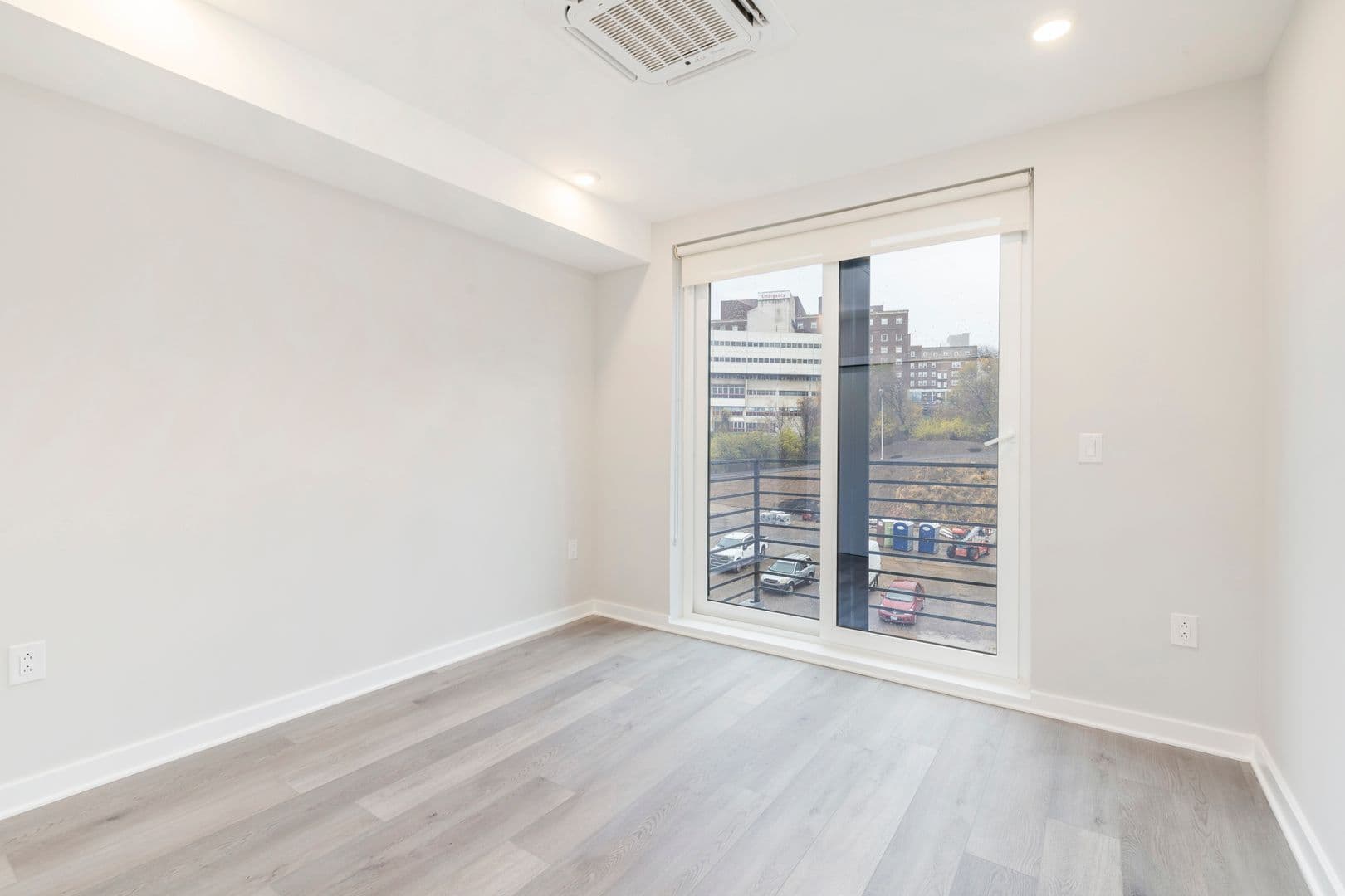 Philadelphia Apartment: 3449 Scotts Ln