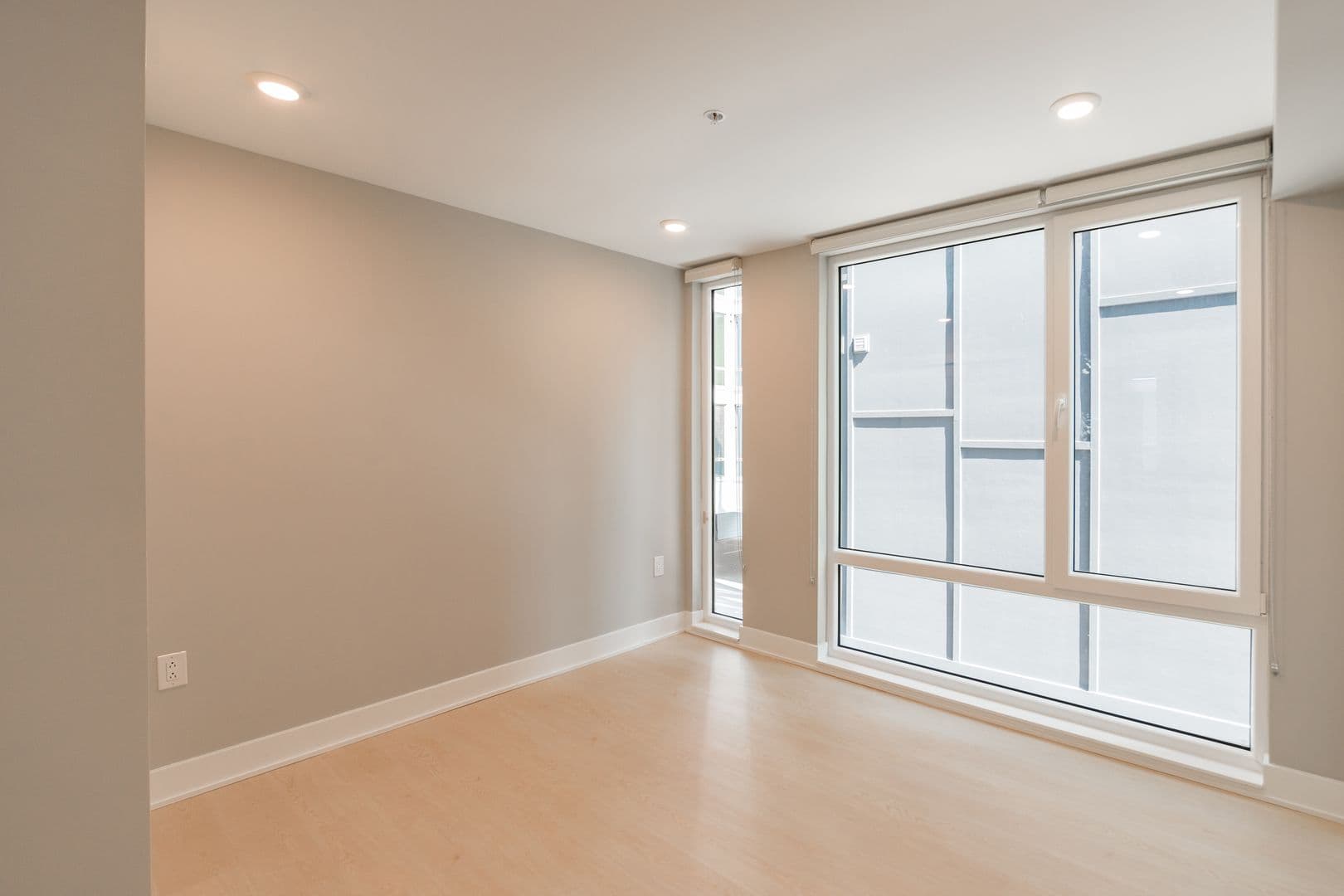Philadelphia Apartment: 6604 Ridge Ave