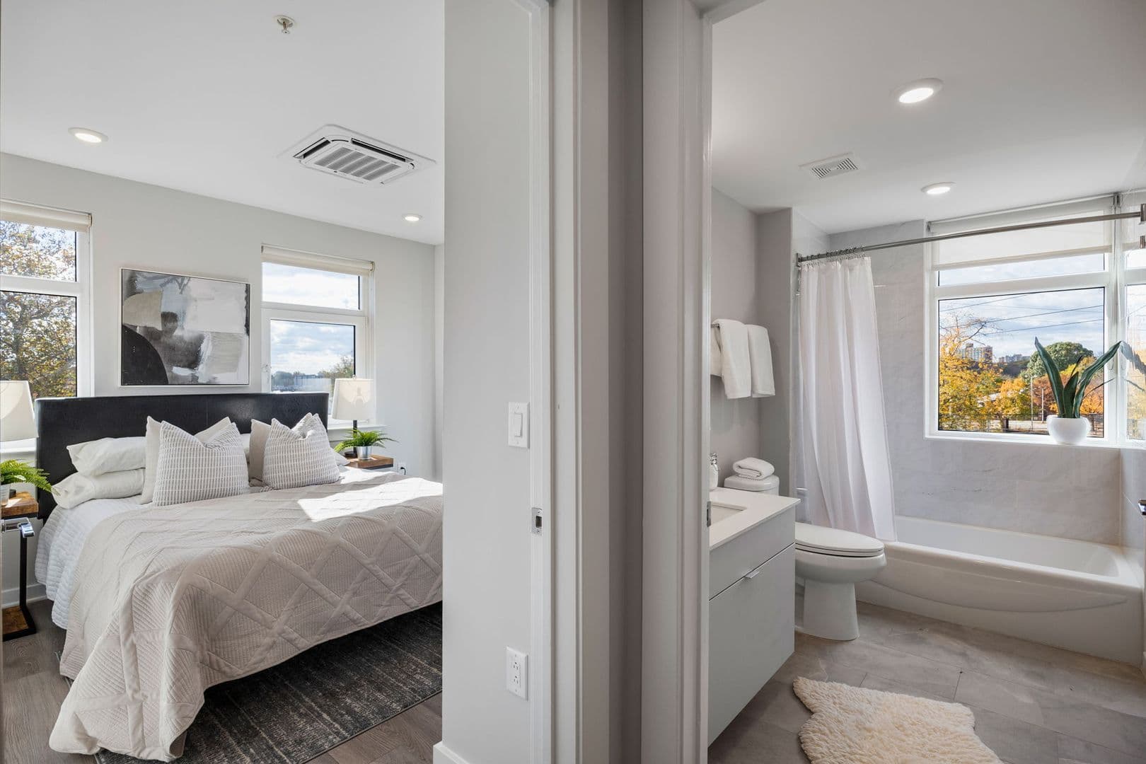 Philadelphia Apartment: 3449 Scotts Ln