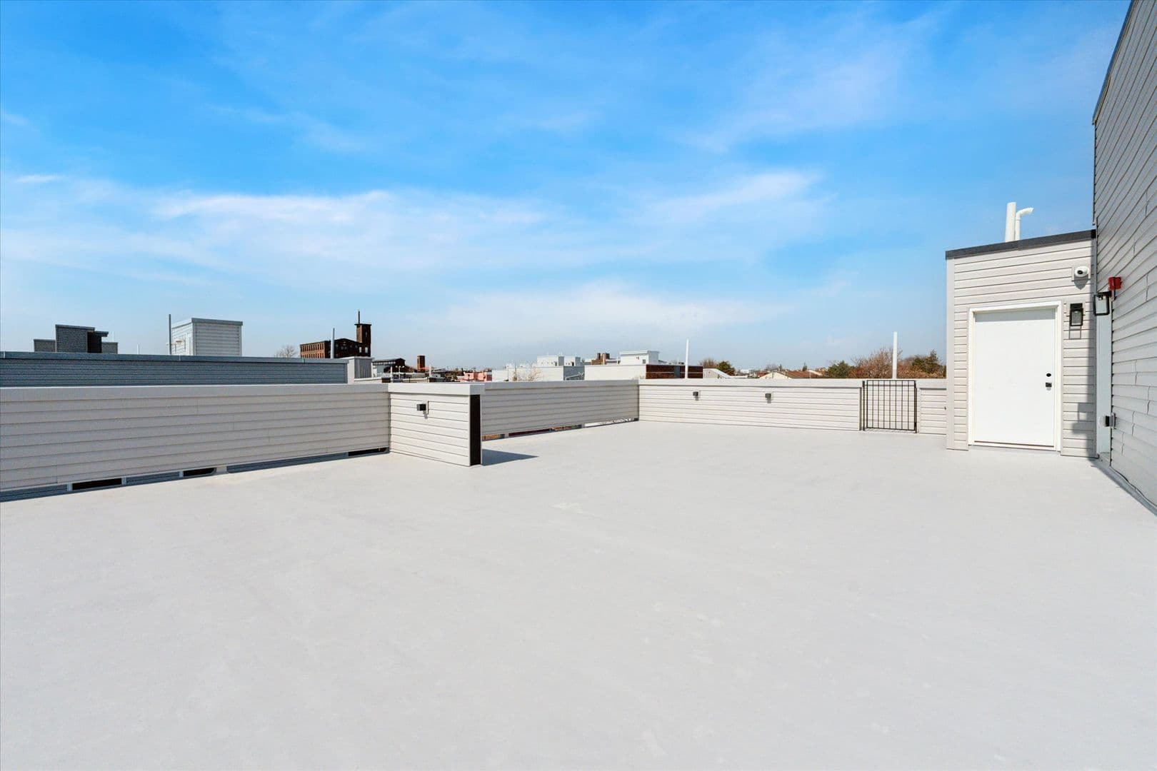 Philadelphia Apartment: 2520 N Front Street